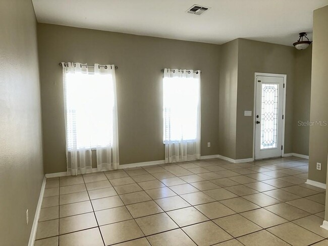 Building Photo - 30513 Latourette Dr