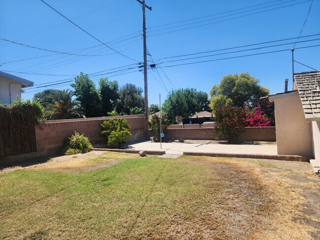Building Photo - 1309 Telegraph Ave