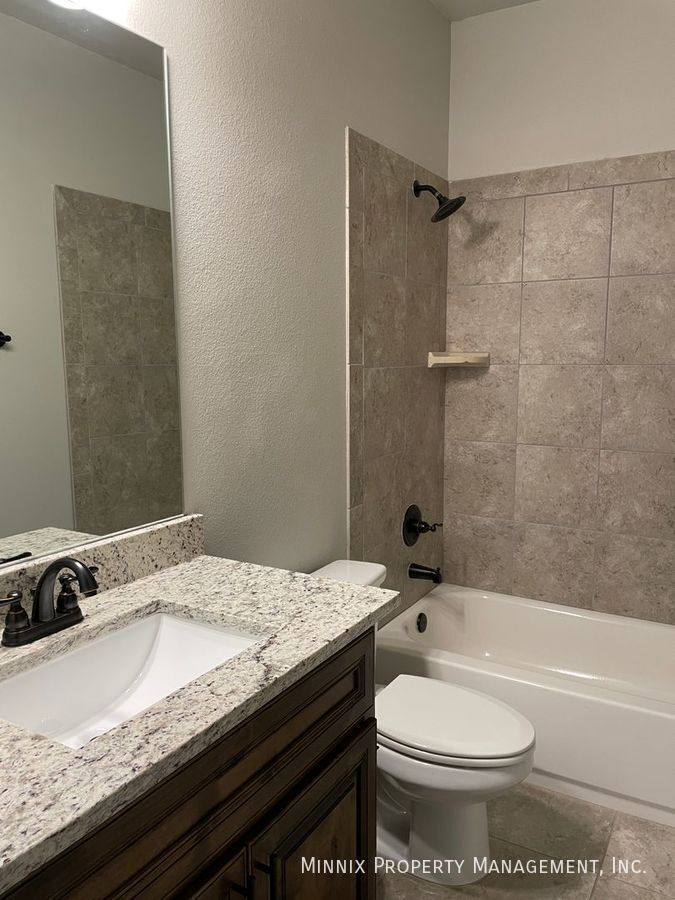 Building Photo - 1647 Wrigley Dr