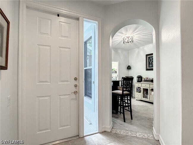 Building Photo - 725 Mainsail Pl