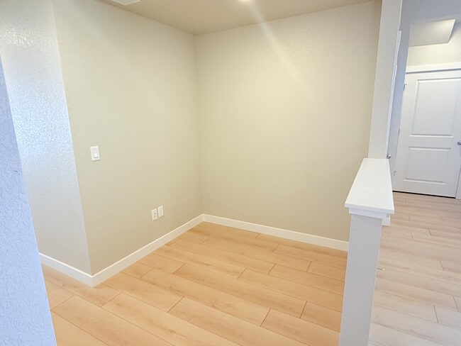 Building Photo - 938 Schlagel St