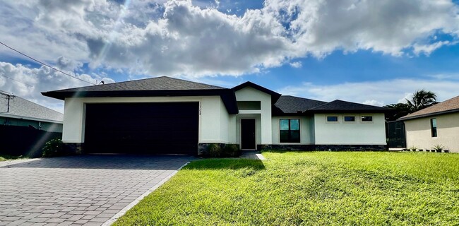 Primary Photo - Cape Coral Gem: Stylish 3BR/2BA Home with ...