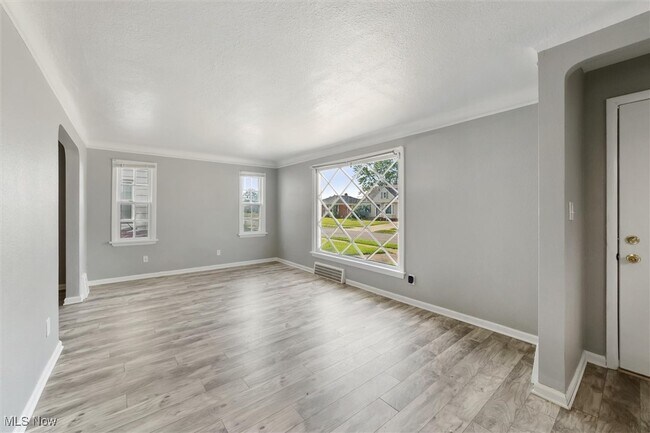 Building Photo - 13511 Thraves Rd
