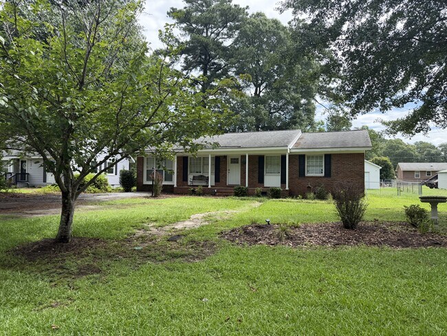 Building Photo - 3710 Robinson St