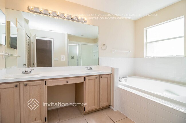 Building Photo - 13044 Bellerive Ln