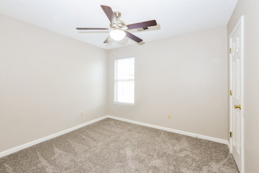 Building Photo - 8180 Cross Point Dr