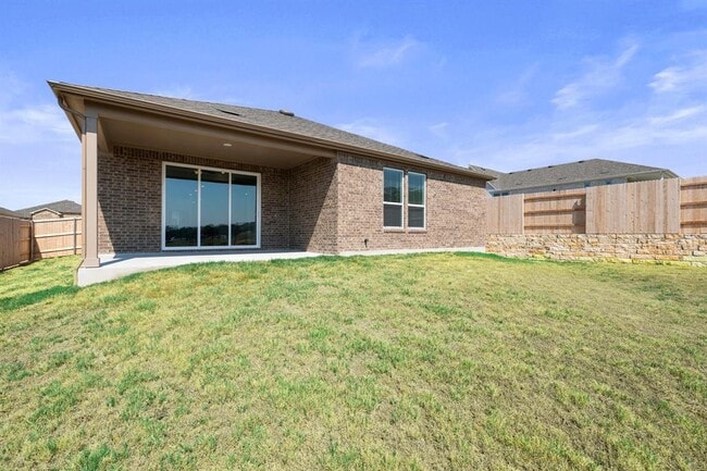 Building Photo - 323 Fish Trap Rd