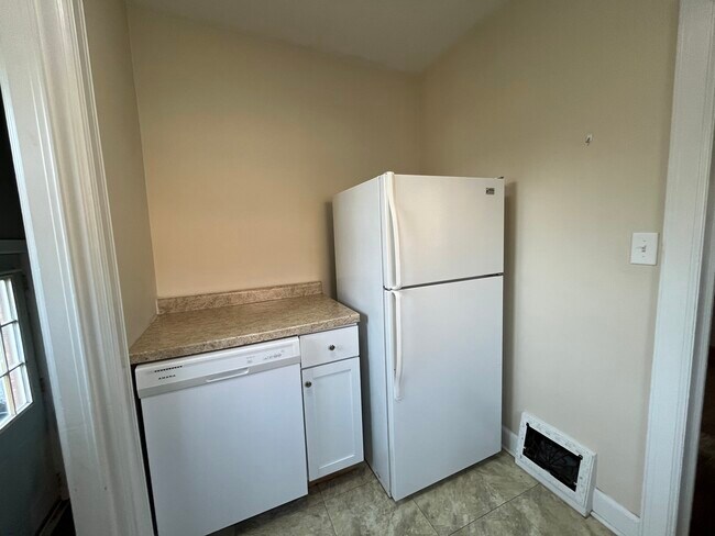 Building Photo - 509 W Crawford St