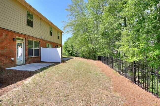 Building Photo - 3702 Brockenhurst Dr