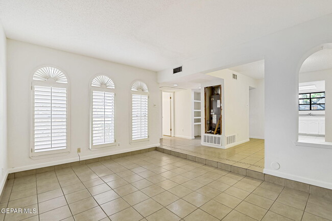 Building Photo - 1742 Pico Alto Dr