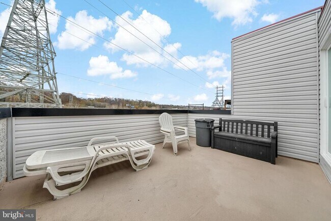 Building Photo - 4041 Cresson St