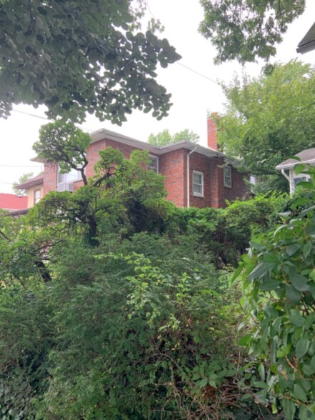 Building Photo - 71 Grand Ave