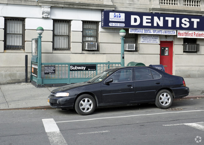 Building Photo - 2665 Grand Concourse