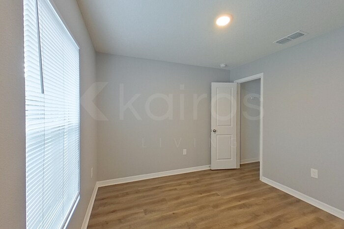 Building Photo - 2907 W Camilo Dr