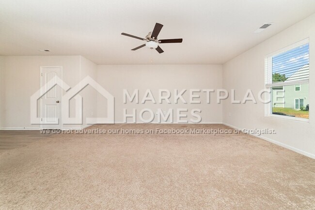 Building Photo - 3051 Cres Lk Ln