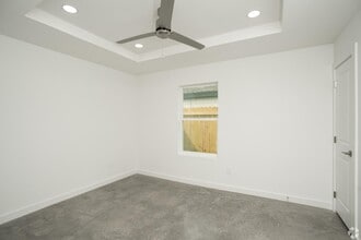 Building Photo - 4005 Peach Ln