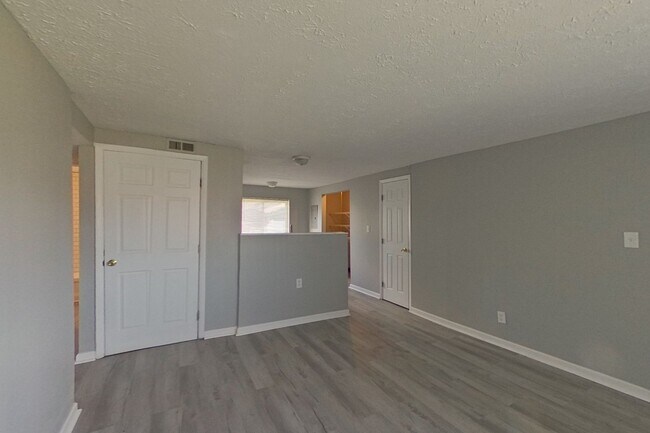 Building Photo - 3605 Cushing Dr
