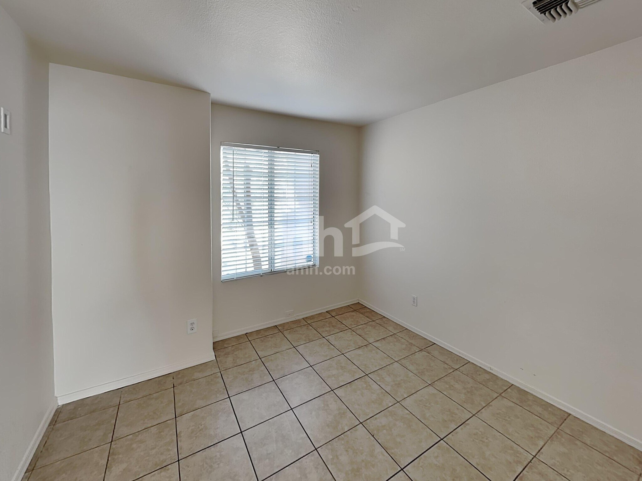 Building Photo - 2727 N 87th Ave