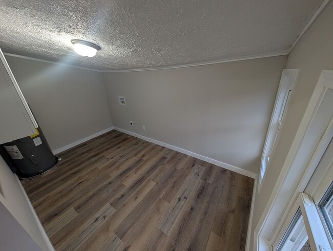 Building Photo - 222 Lenoir Ave