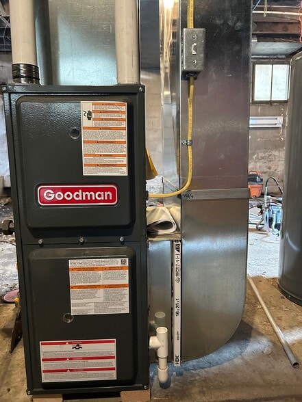 Building Photo - 1341 Sassafrass St