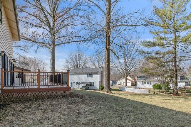 Building Photo - 15575 Clover Ridge Dr