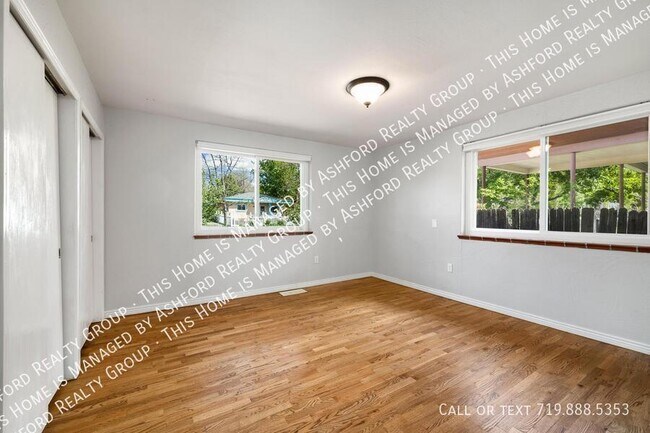 Building Photo - 1406 N Foote Ave