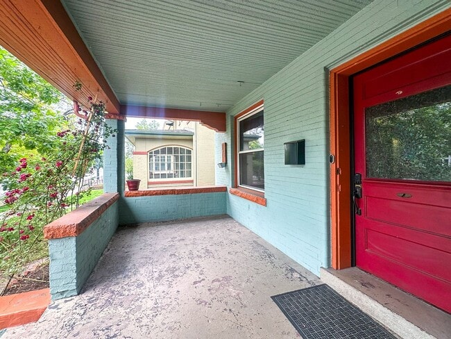 Building Photo - A home where old-world charm meets modern sophistication!
