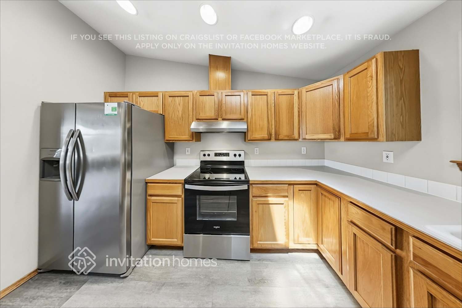 Building Photo - 17617 Upland Dr