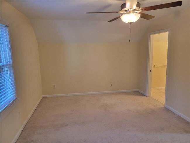 Building Photo - 1373 Camden Walk