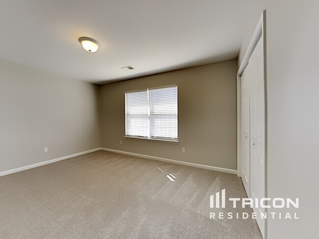 Building Photo - 225 Caedmons Creek Dr
