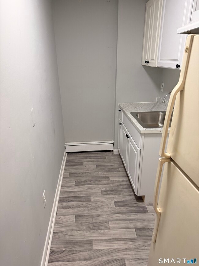 Building Photo - 197 S Leonard St