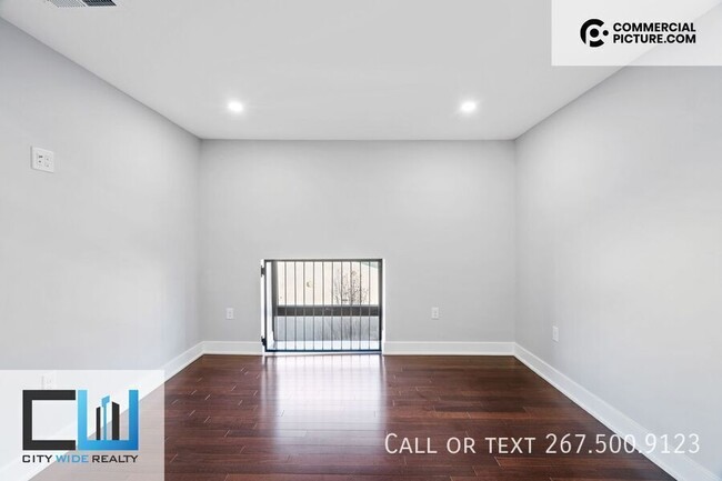 Building Photo - 929 Marlborough St