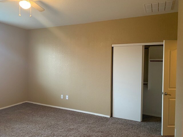 Building Photo - For Rent