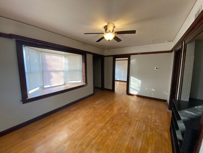 Building Photo - Stunning 4br 2ba in the Heart of Bayview !