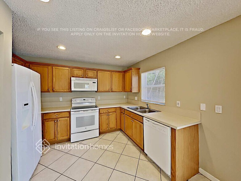 Building Photo - 1156 Rialto Dr