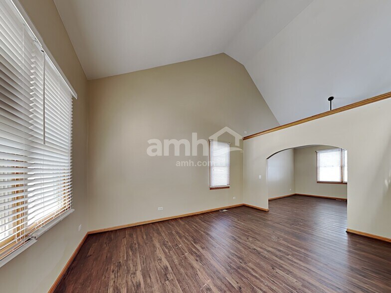 Building Photo - 25021 Vermette Rd