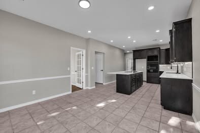 Building Photo - 6355 W C Rogers Blvd