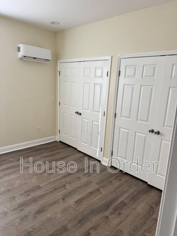 Building Photo - 200 Cowan St