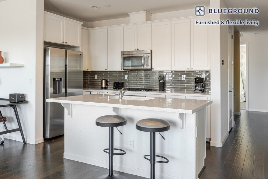 Building Photo - 640 Turnbuckle Dr