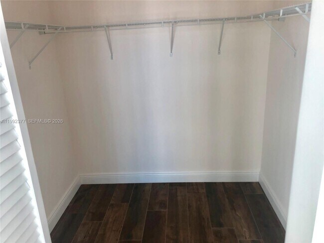 Building Photo - 951 Brickell Ave