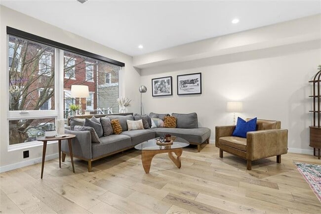 Building Photo - 5228 Dresden Wy