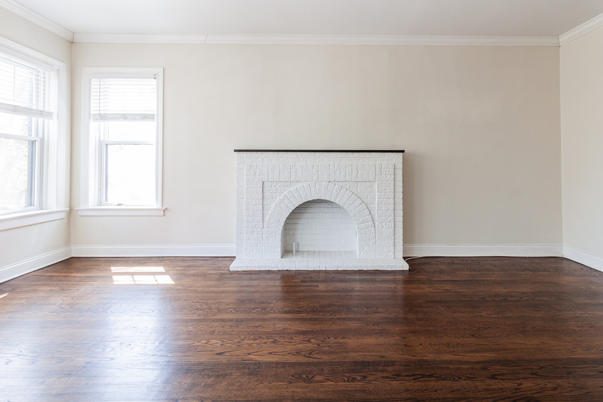 Building Photo - 1124 Maple Ave