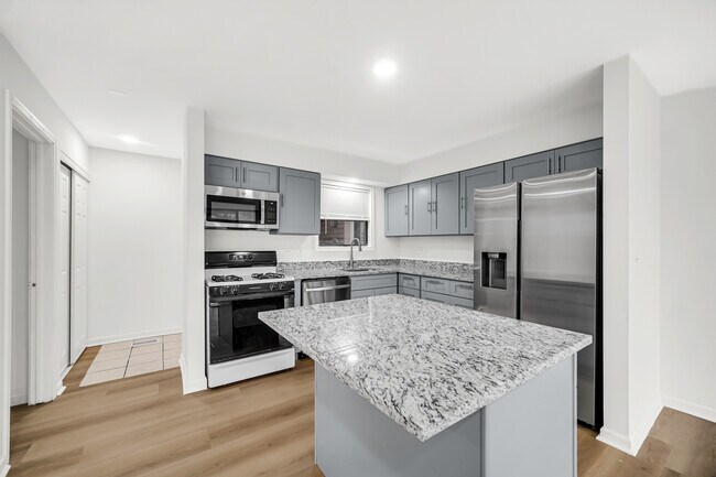 Building Photo - 1395 Alpine Ct