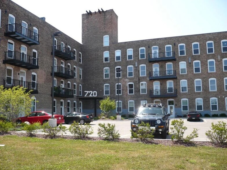 Building Photo - 720 S Marquette St
