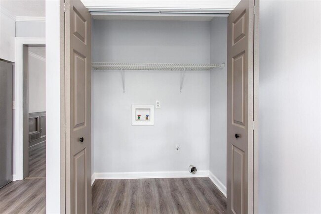 Building Photo - 5735 Manassas Run