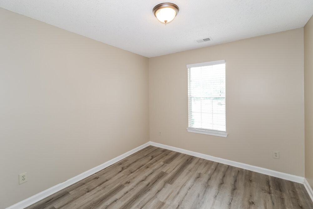 Building Photo - 1172 Jessica Lauren Dr