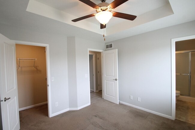 Building Photo - 3 Bed 2 Bath Bennington