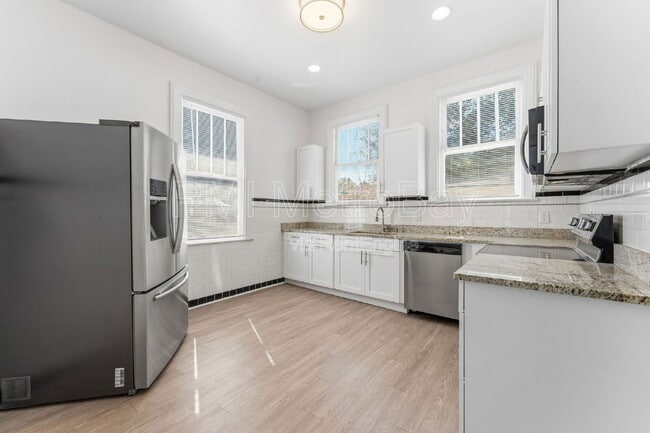 Building Photo - 2914 N 10th St