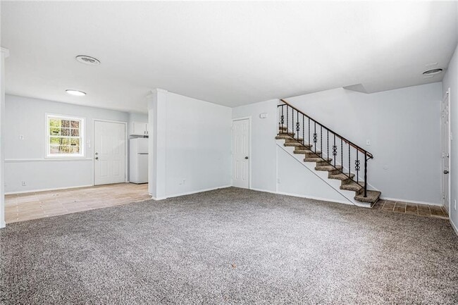 Building Photo - 2326 Barrington Cir