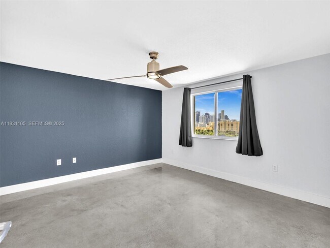 Building Photo - 816 NW 11th St